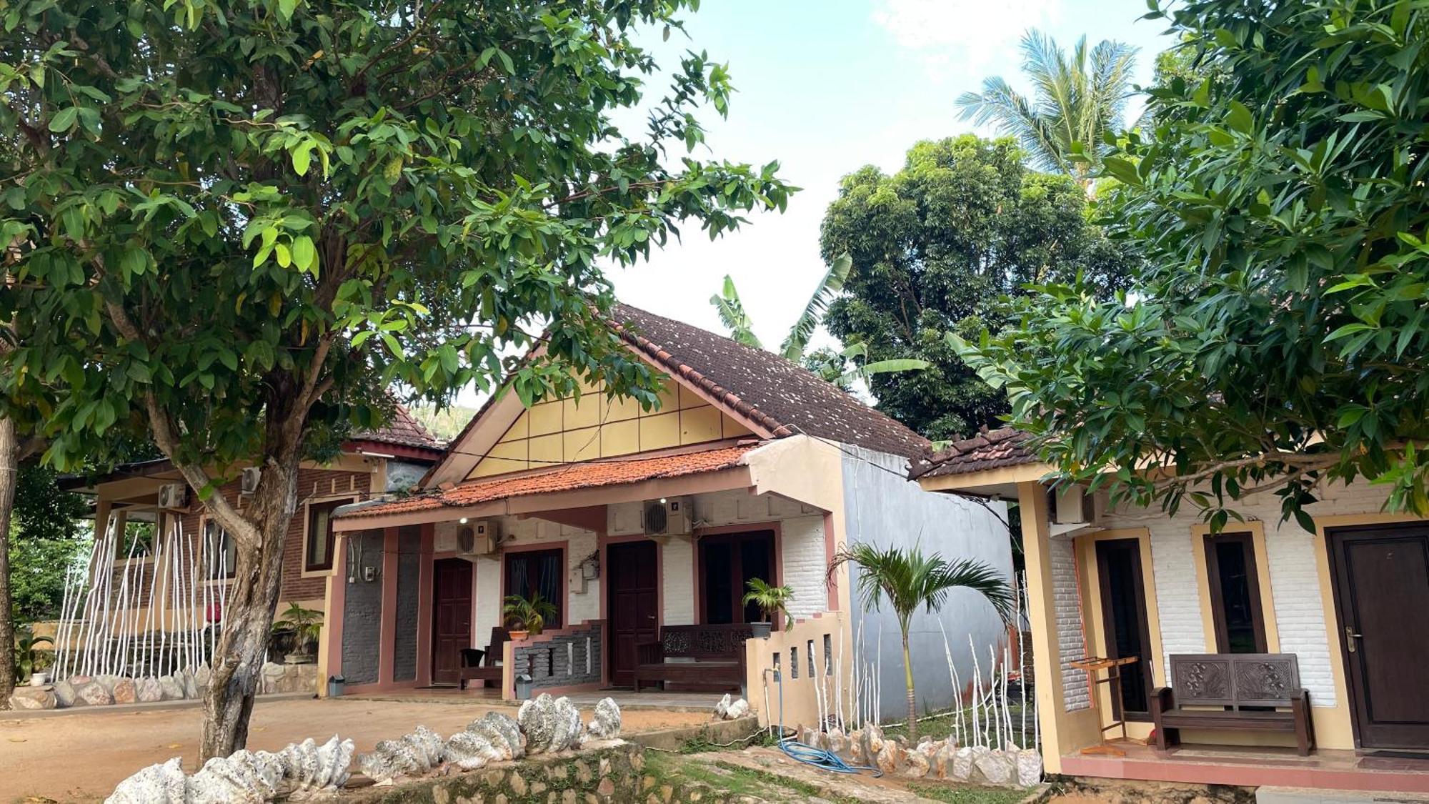 Mangrove Inn Karimunjawa-Inseln Exterior foto