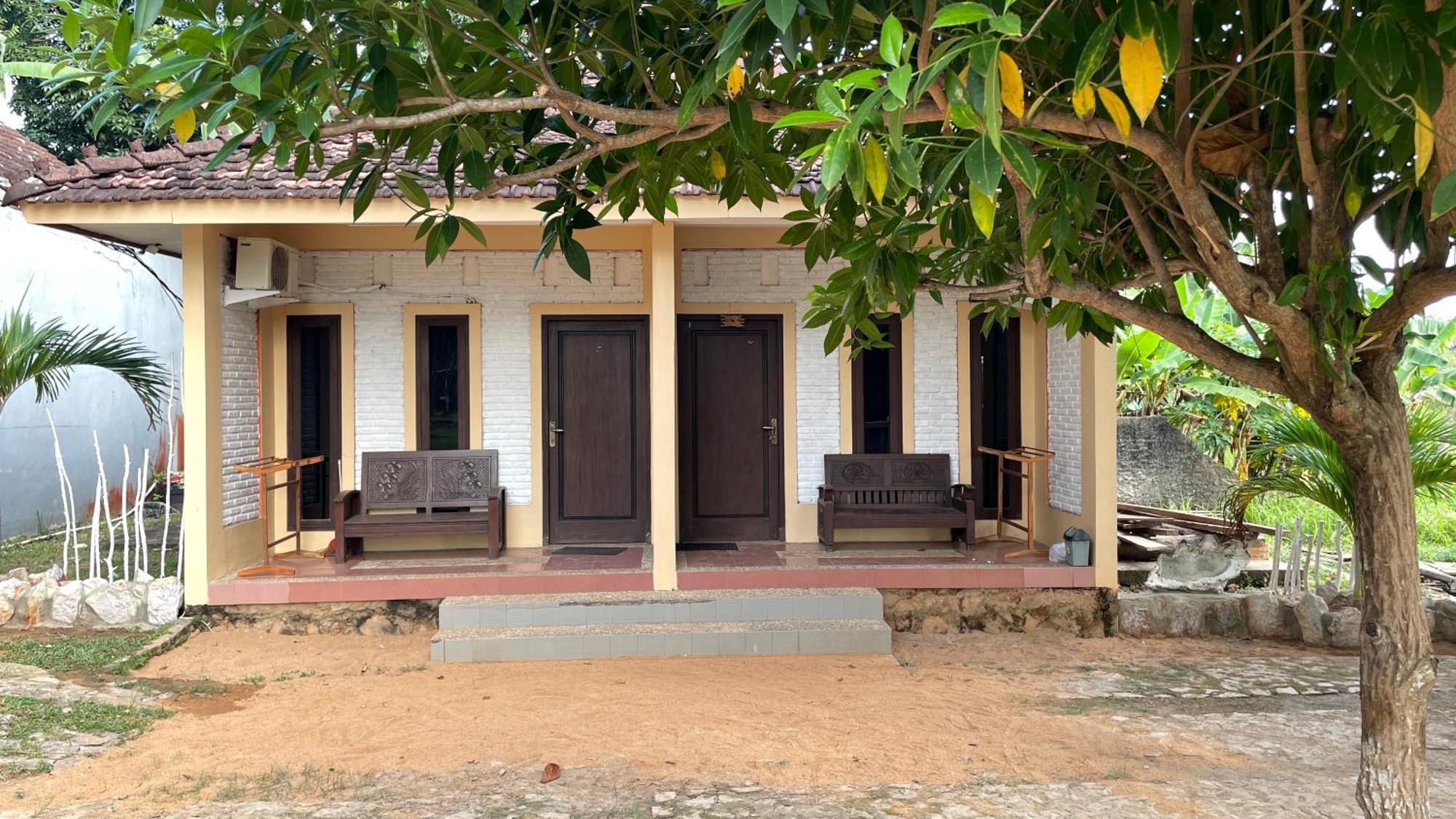 Mangrove Inn Karimunjawa-Inseln Exterior foto