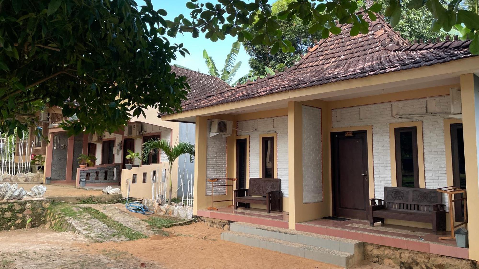 Mangrove Inn Karimunjawa-Inseln Exterior foto