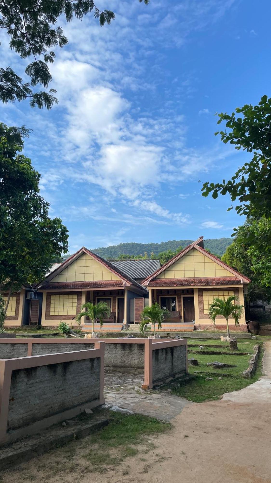 Mangrove Inn Karimunjawa-Inseln Exterior foto