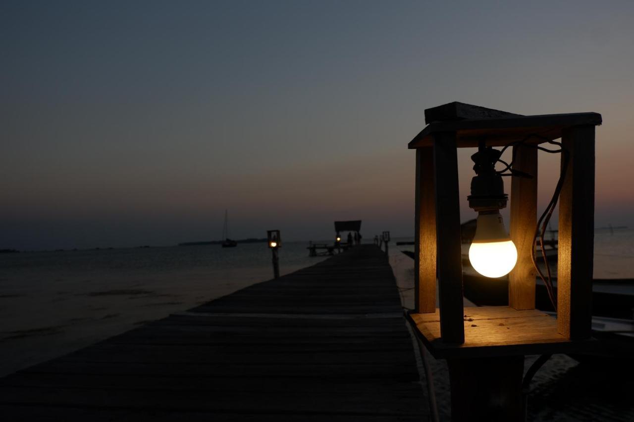 Mangrove Inn Karimunjawa-Inseln Exterior foto